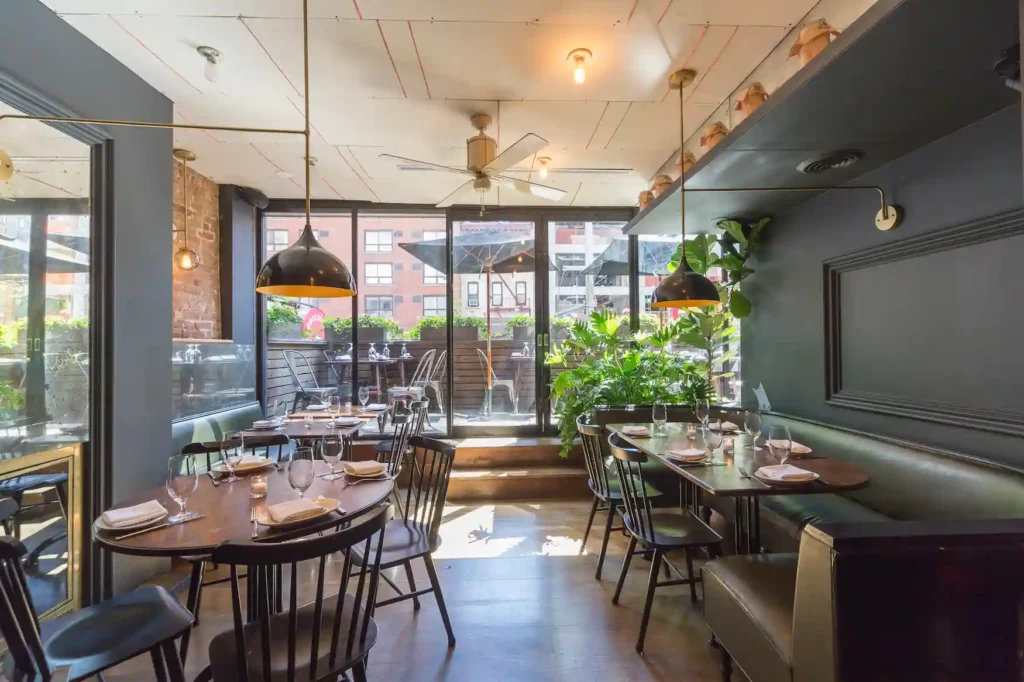 Socarrat Midtown dinner room